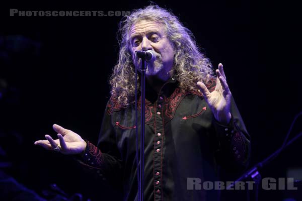 ROBERT PLANT AND THE SENSATIONAL SPACE SHIFTERS - 2016-07-02 - HEROUVILLE SAINT CLAIR - Chateau de Beauregard - Scene Beauregard - Robert Anthony Plant